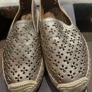 NIB - Patricia Nash Elegant Gold Slip-On Women's Espadrille Flat Shoes Size -6.5